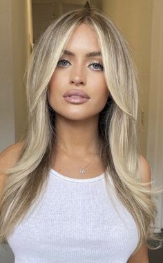 Summer Blonde Hair, Penteado Cabelo Curto, Hair Inspiration Color, Long Blonde Hair, Long Hair Cuts