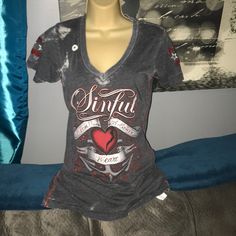 Sharp New Sinful Tee In Gray & Reds Sz S Casual Fitted Distressed Shirt, Fitted Distressed Casual Shirt, Distressed Fitted Casual Shirt, Fitted Distressed Cotton Tops, Casual Red Distressed Tops, Red Distressed Cotton Top, Sinful Clothing, Affliction Shirt, Blue Crayon