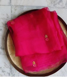 Rajputana Saree, Bottle Green Blouse, Pink Organza Saree, Gown Dress Design, Pink Anarkali, Kanjivaram Sarees Silk, Function Dresses