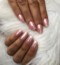 Rose Gold Crome Nails Design, Crome Nude Nail, Chrome Square Nails Designs, Square Holographic Nails, Square Blush Nails, Pink Chrome Nails Designs Square, Champagne Color Nails Rose Gold, Natural Pink Sparkle Nails, Pink Sparkle Nails Square