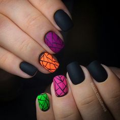 Easy Halloween Gel Nail Designs, Fancy Halloween Nails, Funky Nail Ideas Fun, Cute Dark Nails, Halloween Dip Nails Ideas, Crazy Nails Ideas, Crazy Nail Designs, Gel Nails Diy, Crazy Nails