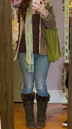 Stereotypical French Outfit, 2012 Fall Outfits, Hill Billy Outfit Ideas, Fall Outfits 2000s Inspired, Twee Winter Outfit, Quirky Winter Outfits, Whimsical Fall Outfits, Twee Outfits Fall, Purple And Brown Outfit