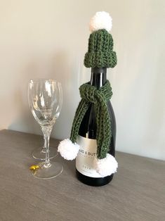 Crochet Pattern Wine Bottle Hat and Scarf - Etsy Best Crochet Christmas Gifts, Crochet Wine Bottle Gift Bag, Crochet Gnome Wine Bottle Cover, Crochet Bottle Toppers Christmas, Crochet Wine Bottle Hat And Scarf, Crochet Bottle Toppers, Christmas Crochet Wine Bottle Covers, Wine Bottle Crochet, Crochet Wine Bottle Cover