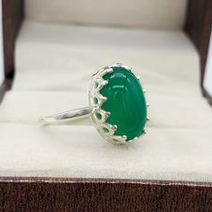 =>This Ring comes with a 100% Natural Green Onyx Gemstone and it is made up of 925 Solid Sterling Silver. Materials:-  Silver (925 Solid Sterling Silver) Gemstone:-Natural Green Onyx Item Weight :- Approx. 4.00 Grams Stone Size :- 10x14 MM Stone Shape :-  Oval Cab =>Natural stone, naturally formed naturally. No color is exactly the same, some are dark and some are light. Select Size in Variation , if you don't find perfect size please buy any size and message us your size we'll make. Payment Pol Etsy Wedding Rings, Onyx Gemstone, Filigree Ring, Green Onyx, No Color, Birthstone Jewelry, Rings Statement, Handmade Ring, Silver 925