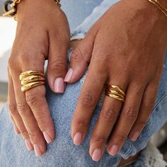 For luxe style with major impact, wear the gold plated Fanned Ring Stack. Handcrafted in brass and ethically sourced horn by artisans in Kenya using traditional techniques. Innovation And Entrepreneurship, Metal Fan, Tarnish Remover, Luxe Style, Ring Stack, Party Rings, Plate Size, Open Ring, Mode Vintage