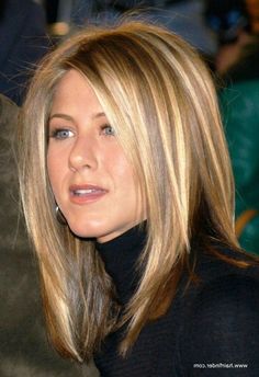 Aniston Haircut, Jennifer Aniston Hairstyles, Aniston Hair, Blonde Honey, Hair Lights, Balayage Bob, Jennifer Aniston Hair, Blonde Streaks, Justin Theroux