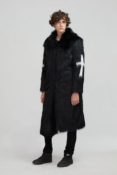 Skull and Bones Faux Fur Coat – LATENITEX