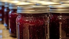 Christmas Jam Recipes, Canning Ideas, Canning Food, Vegetarian Quinoa, Canned Food Storage, Cranberry Fruit