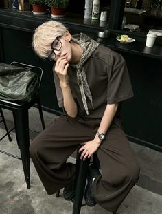 Chinese Men Outfit, Chinese Boy Outfit, Outdoor Fits, Chinese Fashion, Chinese Man, Photo Style, Tomboy Style Outfits, Fit Ideas, Chinese Boy