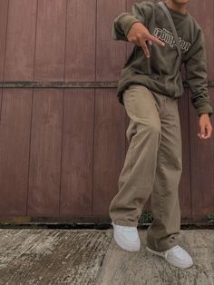 Guy Styles Aesthetic, Olive Outfit Men, Swag Boys Style, Cargo Pants Outfit Aesthetic, Guy Outfits Aesthetic, Preppy Outfits Men, Guy Aesthetic Outfits, Olive Outfit, Aesthetic Guy Outfits