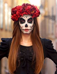 Les plus beaux maquillages Dia De Los Muertos - Elle Hottest Halloween Costumes, Most Popular Halloween Costumes, Mexican Halloween, Popular Halloween Costumes