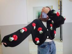 100% Hand knitted mushroom chunky cardigan with black color yarn in cute style.  ･Oversized One Size fits all･ S-M-L-XL-XXL Length: 53 cm Neck to wrist: 74 cm Shoulder To Shoulder: 66 cm Model Size: Height: 172 cm Weight: 58 kg If you want me to make in different sizes please contact us ･Packaging･ All of orders sends with carefully prepared gift wrapped package, ready for gift-giving ･Shipping･ All our products are handmade so we need 3~5 days production time. After the product prepared we ship Knitted Mushroom, Knit Mushroom, Mushroom Cardigan, Mushroom Outfit, Black Mushroom, 58 Kg, Crochet Bucket Hat, Cardigan Crop, Cute Strawberry