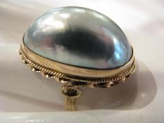 High End Estate Antique 14k.Gold Ring with Huge Large Platinum Silver Blue Pink Mobe Pearl Pearl Cuff Bracelet, Pearl Cuff, Mabe Pearl, Tiny Diamond, Sea Pearls, 14k Gold Ring, Gems Jewelry, Black Pearl, Silver Blue