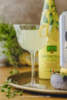 The Best Limoncello Martini | Summer Cocktail Recipes Drink Mixers, Limoncello Recipe, Alcohol Bar