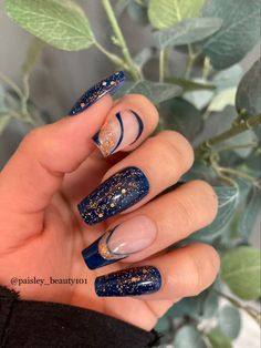 Blue And Golden Nail Art, Blue Gold Glitter Nails, Navy Blue And Rose Gold Nails Acrylic, Blue And Gold Toenails, Navy And Tan Nails, Blue Black And Gold Nails, Navy Blue Floral Nails, Gold Navy Nails, Graduation Nails Blue And Gold