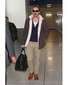 1416521889739_13 ryan gosling Style Girlfriend, Best Dressed Man, Moustaches, Family Photo Outfits, Celebrity Street Style