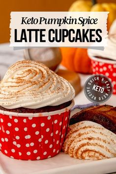 Homemade cupcakes with frosting Keto Pumpkin Spice Latte, Pumpkin Cupcakes With Cream Cheese, Pumpkin Spice Latte Cupcakes, Pumpkin Cupcake Recipes, Dairy Free Frosting, Keto Cakes, Keto Cupcakes, Pumpkin Cupcake, Keto Cream