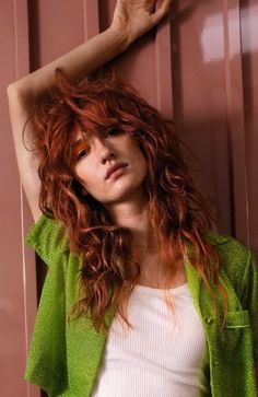 70s Hairstyles for Women That Are Trending- The Trend Spotter 70s Curly Hair, Hairstyles Curly Hair, Hairstyles Curly