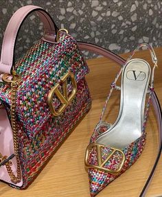 Bag And Shoes, Valentino Bag, My Style Bags, Dr Shoes, Luxury Bags Collection, Gold Purse, Hot Bags, Girly Bags, Luxury Purses