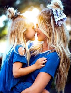 Mom Daughter Photography, Mommy Daughter Photography, Mom Daughter Photos, Mommy Daughter Photoshoot, Mother Daughter Poses, Mommy Daughter Pictures, Daughter Photo Ideas, Mommy Daughter Photos, Mother Daughter Pictures