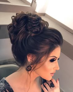 Updos For Long Brown Hair, Memorial Wedding, Elegant Wedding Hair, Updo Hairstyle, Best Wedding Hairstyles, Hairstyle Women, Penteado Cabelo Curto