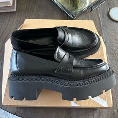 Only Worn Inside The House. Comes With Original Box And Packaging. Original Price 89+ Shipping. Open To Reasonable Offers Zara Leather Loafers For Office, Zara Black Leather Loafers, Zara Round Toe Loafers For Work, Zara Slip-on Loafers For Work, Zara Black Loafers For Work, Zara Business Slip-on Loafers, Zara Black Business Loafers, Trendy Zara Loafers For Office, Zara Casual Loafers For Business