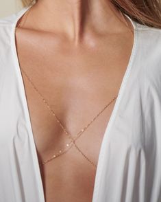 Simple yet beautiful Chain bra | Bralette Body Chain.Where it with your favorite bikini or any regular clothing as a pointer! 3" Extender Chain Bralette Chain, Bra Chain, Baguette Diamond Necklace, Chain Bra, Body Chains, Back Necklace, Festival Jewelry, Neck Jewellery, Onyx Bracelet