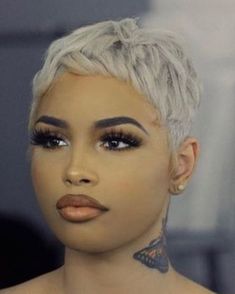 Blonde Short Pixie Haircut Black Women, Pelo Afro, Platinum Hair, Short Pixie Haircuts, Cute Hairstyles For Short Hair