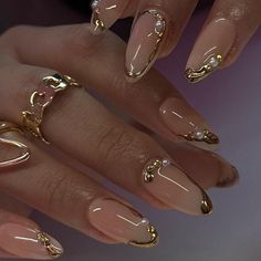 24Pcs French Gold Edge Wearable Almond Press on Fake Nails Simple Pearl Decoration False Nails with Paznokcie Hello Kitty, Kutek Disney, Formal Nails, Nagel Tips, Gold Nail, Makijaż Smokey Eye, Nail Forms, Classy Nails