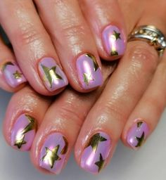 44 Trendy Gold and Purple Nail Ideas for a Fashionable Touch. Want to stay ahead in the fashion game? Explore these trendy nail ideas for a stylish makeover! Get ready to turn heads! Image from @spellbound.nailartistry