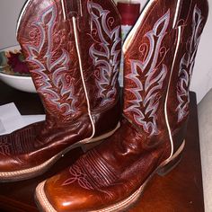 Work Once. Justin Boots Size 9 Justin Boots, Boots Brown, Boots Shoes, Cowgirl Boots, Brown Boots, Shoes Heels Boots, Cowboy Boots, Shoes Women Heels, Heeled Boots