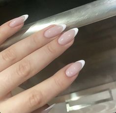 French Tip Nails Classic, French Nails Design, White French Tip Nails, Ombre French Nails, Reverse French, Nails Classic, Glitter Tips, White French Tip, Makijaż Smokey Eye