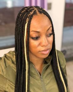 20 Hottest Triangle Box Braids You've Gotta See Large Knotless Braids With Color, Notlessbox Braids Styles, Knotless Braids With Color, Triangle Part Braids, Triangle Part Box Braids, Braids To Try, Large Knotless Braids, Braids With Color, Havana Twist Hairstyles