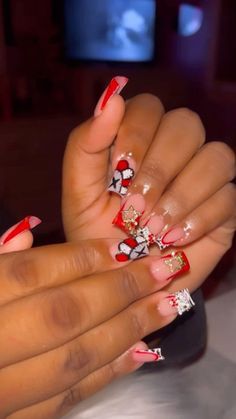 Short Baddy Nails, Nails With No Acrylic, Nails Short Cute Design, To Nails Designs, Acrylic Nail Ideas Black Women, Nail Ideas Junk Nails, Red Nail Sets Short, Short Nail Red Design, Red Back To School Nails