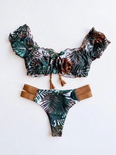 Tropical Print Ruffled Bikini Set for Women Green Tropical Swimwear With Leaf Print, Green Leaf Print Beachwear Swimwear, Tropical Leaf Print Swimwear For Vacation, Summer Leaf Print Swimwear For Beach Season, Leaf Print Swimwear For Beach Season, Leaf Print Swimwear For Beach Season Vacation, Summer Leaf Print Swimwear For Vacation, Green Leaf Print Swimwear For Vacation, Leaf Print Beachwear For The Beach