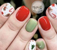 Christmas Nail Ideas Acrylic, Christmas Nail Acrylic, Red Christmas Nails Acrylic, Short Christmas Nails Simple, Christmas Nails Acrylic Coffin, Nail Art Designs Christmas, Christmas Nails Idea, Christmas Nail Trends, Christmas Nails 2022