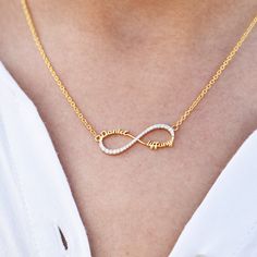 Infinity Design Jewellery, Couple Pendent Designs, Couple Name Chain, Couple Name Necklaces, Infinity Gold Chain, Couple Name Mangalsutra Designs Gold, Infinity Chain Necklaces, Couple Name Chain Gold Design, Name Jewelry Necklace