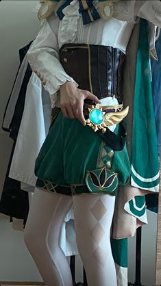 Venti Archon Outfit, Venti Cosplay, Fursuit Tutorial, Male Cosplay, Stray Dogs Anime, Funny Reaction Pictures, Jewelry Outfit, Cosplay Outfits, Funny Art