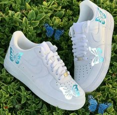 Tenis Aesthetic, Butterfly Nike, Butterfly Shoes, Custom Shoes Diy, Nike Shoes Air Force, Dr Shoes, White Nike Shoes, Basket Style, Jordan Shoes Girls