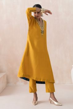 Yellow kaftan with bead sequin embellished floral motifs. Comes with pant. - Aza Fashions Eid Palazzo Set With Dabka Work And V-neck, Silk V-neck Kurta With Dupatta, Silk V-neck Kurta For Eid, Silk V-neck Bollywood Kurta, Silk V-neck Set For Diwali, Bollywood Style Silk V-neck Kurta, Bollywood Silk V-neck Sets, Festive Embellished V-neck Kurta, Festive V-neck Embellished Kurta