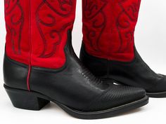 Gorgeous vintage cowboy boots from the 90s by NINE WEST Red & Black with black embroidery-pointed toe Excellent vintage condition with age-appropriate wear-please see all photos Women's size 6 Traditional Fitted Boots For Rodeo, Red Lizard, 1950s Mens, Floral Lace Blouse, Vintage Cowboy Boots, Black Embroidery, Vintage Cowboy, Mens Black Leather, Western Cowboy Boots