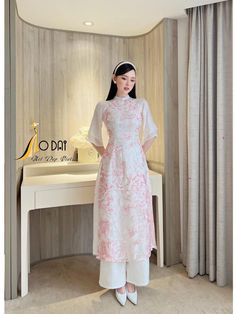 "🌿 This set includes traditional Ao Dai, pants For Girls Style: Modern Material: Very well made with high-quality double layers silk Collar: 2cm collar Please provide bust-waist-and hip measurements when placing your order to ensure the best fit for you. 🌿 NOTE: * Recommend gentle washing * Please contact us for any inquiries about size. We don't have an exchange policy for the wrong size * It is safe for a washer and dryer in a \"delicate\" setting. * Actual Ao Dai colors may differ up to 10% due to lightning and viewing devices. * These ao dai pants are made based on Vietnamese size; they will run smaller than American size. *3D printed ao dai: you may see some white broken fabric around the seam (collar). *There might be some chalk/ pen writings on the fabric because it is brand new, Mongolian Clothing, Chinese Clothing Traditional, Vietnamese Ao Dai, Qipao Dress, Flowing Dresses, Fairytale Dress, Girls Style, White Chiffon, Asian Outfits