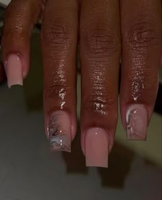 Short Natural Color Nails With Design, Natural Overlay Nails Design, Nude Nails Black Women Short, Mid Square Nails, Tan Short Nails, Tamper Square Nails, Nude Design Acrylic Nails, Simple Short Birthday Nails, Short Fall Acrylic Nails Designs