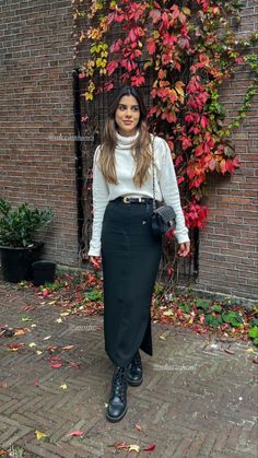 Midi Skirt Outfit Winter, New York Outfits, Date Night Outfits, Urban Sophistication, Winter Skirt Outfit, Ribbed Sweater Dress, Find Your Style