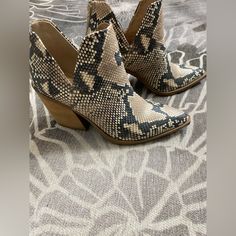 Snake Print Ankle Bootie. Size 6. 2 Inch Heel. Brand New. Western Ankle-high Booties With Stacked Heel, Beige Ankle-high Stacked Heel Boots, Beige Ankle-high Boots With Stacked Heel, Beige Ankle-high Heeled Boots With Stacked Heel, Beige Closed Toe Booties For Fall, Cream Ankle Booties With Stacked Heel, Beige Ankle Booties With Stacked Heel, Chic Beige Ankle Booties, Western Almond Toe Heels Medium Width