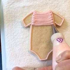 Emily Hutchinson, Baby Cookie, Icing Ideas, Baby Onsie, Cookie Tutorials, Sugar Cookie Frosting, Baby Q, Baby Shower Cookies