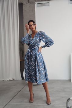 Fabric structure: 97% polyester, 3% spandex Model height: 168-170 cm Product length: 112 см Product size: XS Sleeve length: 65 cm Puff Sleeve Midi Dress, Navy Blue Midi Dress, Midi Dress Blue, Best Dress, Boho Dresses, Queen Dress, Fabric Structure, Women Wedding Guest Dresses, Blue Midi Dress