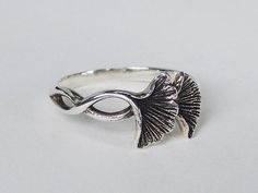 ginkgo ring, nature jewelry, boho jewelry, handmade ring, silver ginkgo ring, leaf ring, flower ring Big Pearl Ring, Finger Band, Lion Jewelry, Mushroom Jewelry, Unique Handcrafted Jewelry, Front Back Earrings, Ear Jacket Earring, Ring Flower, Nature Earrings