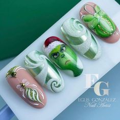 Christmas Nail Art Easy, Festive Nail Designs, Art Deco Nails, Nail Art Disney, Crazy Nails