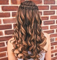 Curly Waterfall Braid, Curly Prom Hairstyles, Curly Prom Hair, Cute Prom Hairstyles, Braided Hairstyle, Quince Hairstyles, Hairstyles For, Peinados Fáciles Para Cabello Corto